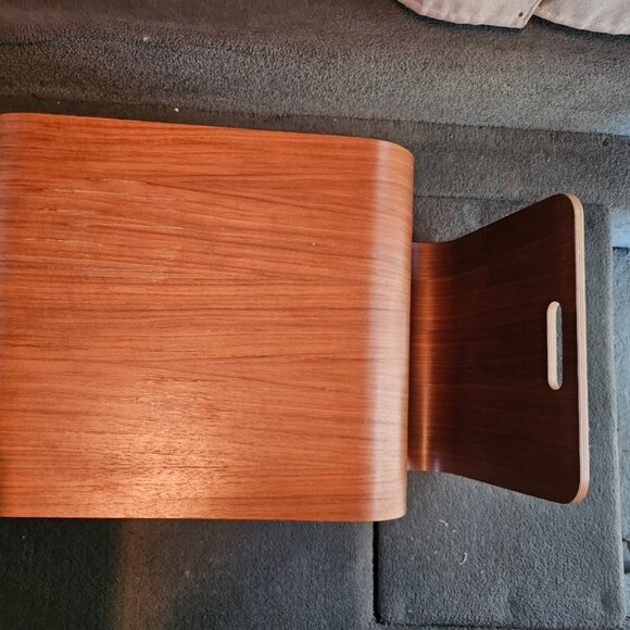 Authentic Offi Mag Table - Picture 6 of 9